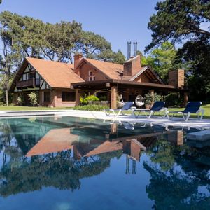Venta De Mansion En El Golf De Punta Del Este