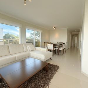 Apartamento En Venta De 3 Dormitorios En Playa Brava Punta Del Este
