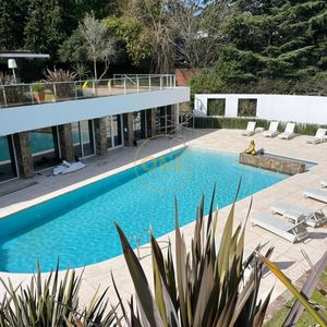Parc Du Soleil. Apartamento En Pda. 18 Mansa A 200 M Del Mar. Un Dormitorio, Cómodo, Muy Baja Contribución Inmobiliaria.