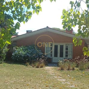 Casa De 3 Dormitorios En Zona Cantgril En Venta