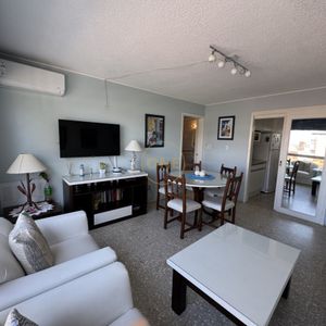 Torre De Las Américas | Apto En Venta De 2 ½ Dormitorios, Espacios Amplios Y La Mejor Ubicación En Punta Del Este!!