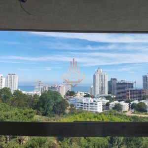 Un Dormitorio A Pasos De Playa Brava