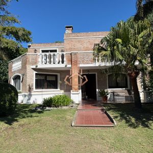 Alquiler Anual Casa De 3 Dormitorios En Altos Del Pinar