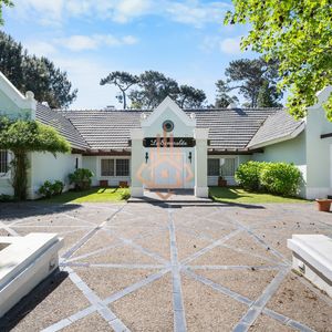 Venta De Casa De Lujo Pinares, Parque Burnett