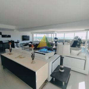 Venta De Apartamento De 3 Dormitorios Y Dependencia Con Vista A La Mansa - Ref : Eqp3807