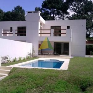 Casas En El Club Solanas, Con Todos Los Servicios  - Ref : Eqp6174