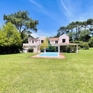 Excelente Casa De 4 Dormitorios En Playa Brava, Punta Del Este - Ref : Eqp6840