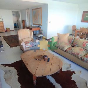 Apartamento De 4 Dormitorios Frente Al Mar, Punta Del Este - Ref : Eqp7345
