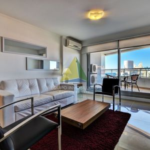 Venta De Apartamento Moderno De Tres Dormitorios Súper Bien Ubicado Entre Playas Brava Y Mansa - Ref : Eqp7634