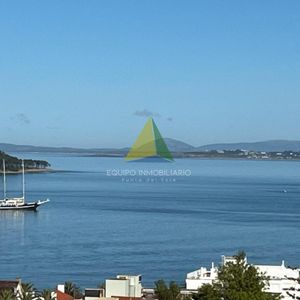 Apartamento En Venta De 2 Dormitorios En Gorlero , Vista Al Mar , Punta Del Este , Península  - Ref : Eqp7772