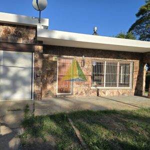 Casa En Venta, Barrio Pinares A 400 Mts. Del Mar - Ref : Eqp8193