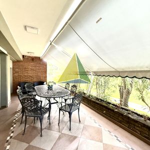 Apartamento En Venta Playa Mansa De 4 Dormitorios Y Amplia Terraza Con Parrillero Propio  - Ref : Eqp8197