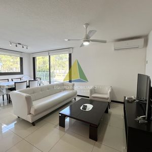 Apartamento En Venta Y Alquiler De 3 Dormitorios Punta Del Este  - Ref : Eqp8295