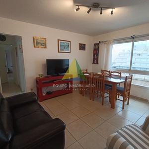 Alquiler Anual - Apartamento Frente Al Mar En Península - Punta Del Este - Ref : Eqp8385