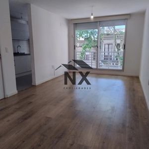 Alqquiler Apartamento 2 Dormitorios, Cochera, Barrio Sur, T