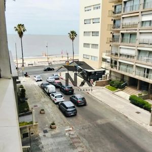 Venta Apartamento 3 Dormitorios + Servicio, Garaje Pocitos, T