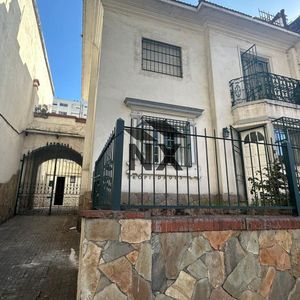 Alquiler Casa 3 Dormitorios Gareje Patio, Punta Carretas Montevideo. H