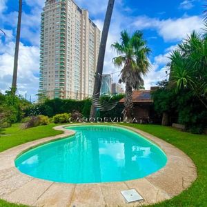 En Venta Y Alquiler Casa De 4 Dormitorios, Playa Mansa