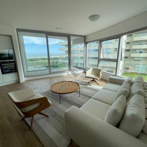 En Venta Y Departamento De 2 Dormitorios Punta Del Este