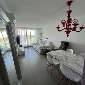 En Venta   Apartamento De 2 Dormitorios Y 2 Baños Punta Del Este