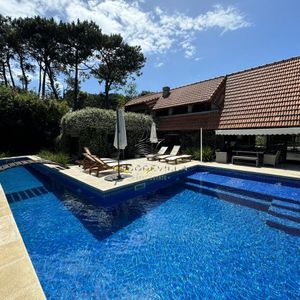 En Venta Y Alquiler   Casa En Punta Del Este
