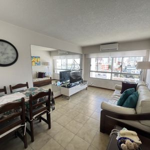 Apartamento En Peninsula A Pasos De La Playa Mansa Y Brava.