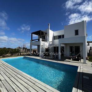 En  Alquiler Temporal Hermosa Casa En Montoya De 5 Dormitorios