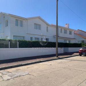 Gran Casa En Venta, Primera Línea