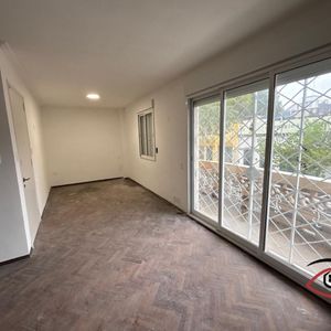 Oficina + Vivienda En Cordón | Amplios Espacios Y Doble Acceso