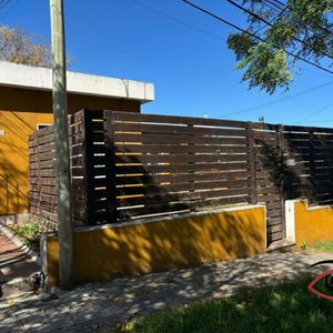 Casa En Venta C/ Cochera En Brazo Oriental
