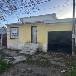 Casa En Venta C/ Cochera En La Teja