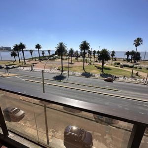 Apartamento Sobre Rambla De Trouville Con Garage - Portería 24 Hs