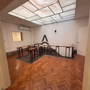 Alquiler Oficina  Centro Amplio, Luminoso Ubicación Estratégica