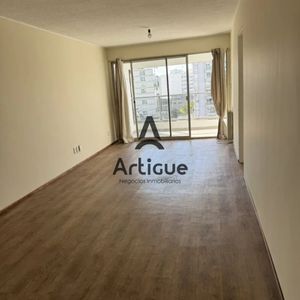 Alquiler Apartamento 2 Dormitorios En Pocitos Con Cochera