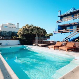 Hostel En Venta A Pasos Del Mar En El Chorro.