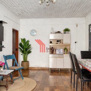 Venta Apartamento Tipo Casita, 1 Dormitorio Y Medio, Cochera
