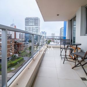 Apartamento 2 Dormitorios Frente Al Mar, Parada 2 De La Brava Punta Del Este, Uruguay.