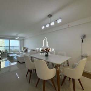 Alquiler De Apartamento Dos Dormitorios Con Vista Al Mar En Torre De Primera Categoria En Punta Del Este., Uruguay