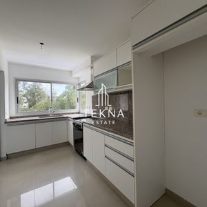 Oportunidad En Edificio Altos Del Golf, Dos Dormitorios