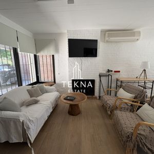 Venta De Casa Con 3 Dormitorios, Barbacoa Y Piscina Climatizada En Playa Mansa
