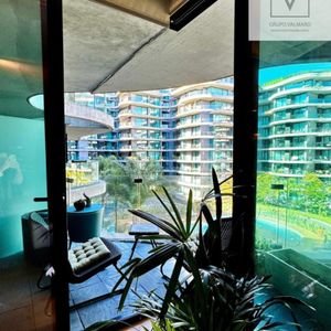 Apartamento En Venta C/ Cochera En Puerto Buceo