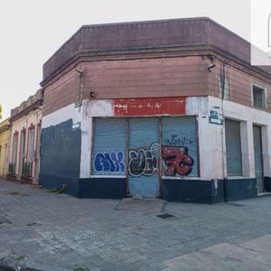 Venta  Local Propiedad Esquina En Jacinto Vera. Potencial De Transformación