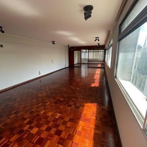 Oficina En Juan Carlos Gómez Totalmente Actualizada Se Vende Con Renta