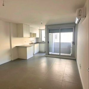 Apartamento 1 Dorm A Estrenar Con Cochera. Punto Estratégico Cerca De Facultades Y Hospitales