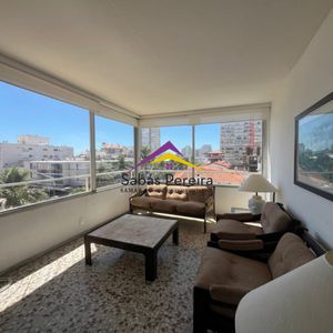 Apartamento De 2 Dormitorios En Edificio Apolo - Punta Del Este