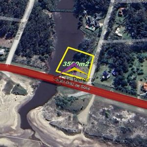 Venta Terreno 3500m2 Frente Al Mar Y Cañada, Bella Vista, Piriápolis, Maldonado