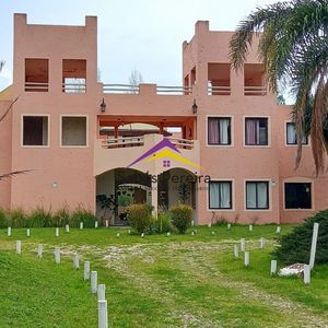 Venta Complejo 40 Dormitorios Y 16 Baños, Beaullieu, Piriapolis, Maldonado