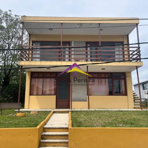 Venta De Casa Con Amplio Depósito