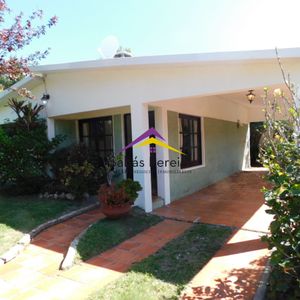 Casa De 2 Dormitorios En Alquiler Anual En Playa Hermosa - Piriápolis