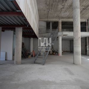 Alquiler De Local Comercial A Estrenar En El Centro - 433 M² | Planta Baja Con Entrepiso